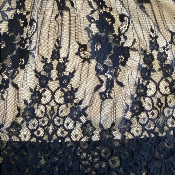 ANDREE by UNIT Black Sleeveless Lace Blouse - Ladies Size Medium - Picture 5 of 6